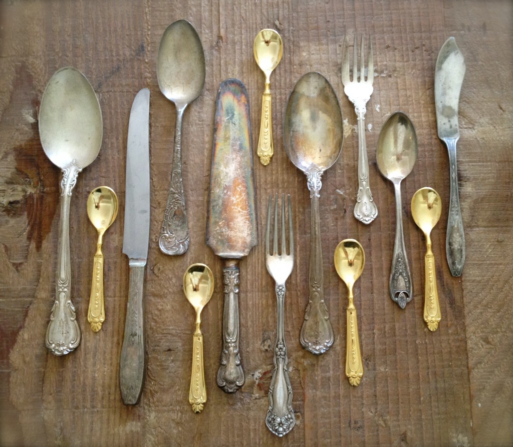 Inspired by Connie I unpack my own family & flea market vintage flatware 